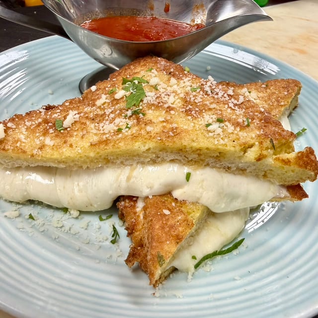 Mozzarella in Carrozza.